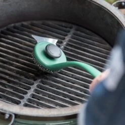 Big Green Egg SPAZZOLA GRID SCRUBBER 9 Big Green Egg SPAZZOLA GRID SCRUBBER -Mailgarden Negozio BGE119469 04