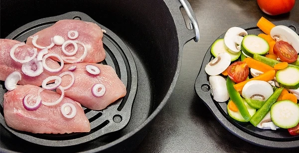 Petromax STACK GRATE - GRIGLIA / SOTTOPENTOLA IN GHISA DIAM. 23 CM 6 Petromax STACK GRATE - GRIGLIA / SOTTOPENTOLA IN GHISA DIAM. 23 CM - immagine 4