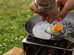 Petromax PADELLA IN FERRO BATTUTO MANICO LUNGO - DIAM. 32 CM 9 Petromax PADELLA IN FERRO BATTUTO MANICO LUNGO - DIAM. 32 CM -Mailgarden Negozio SP32 04